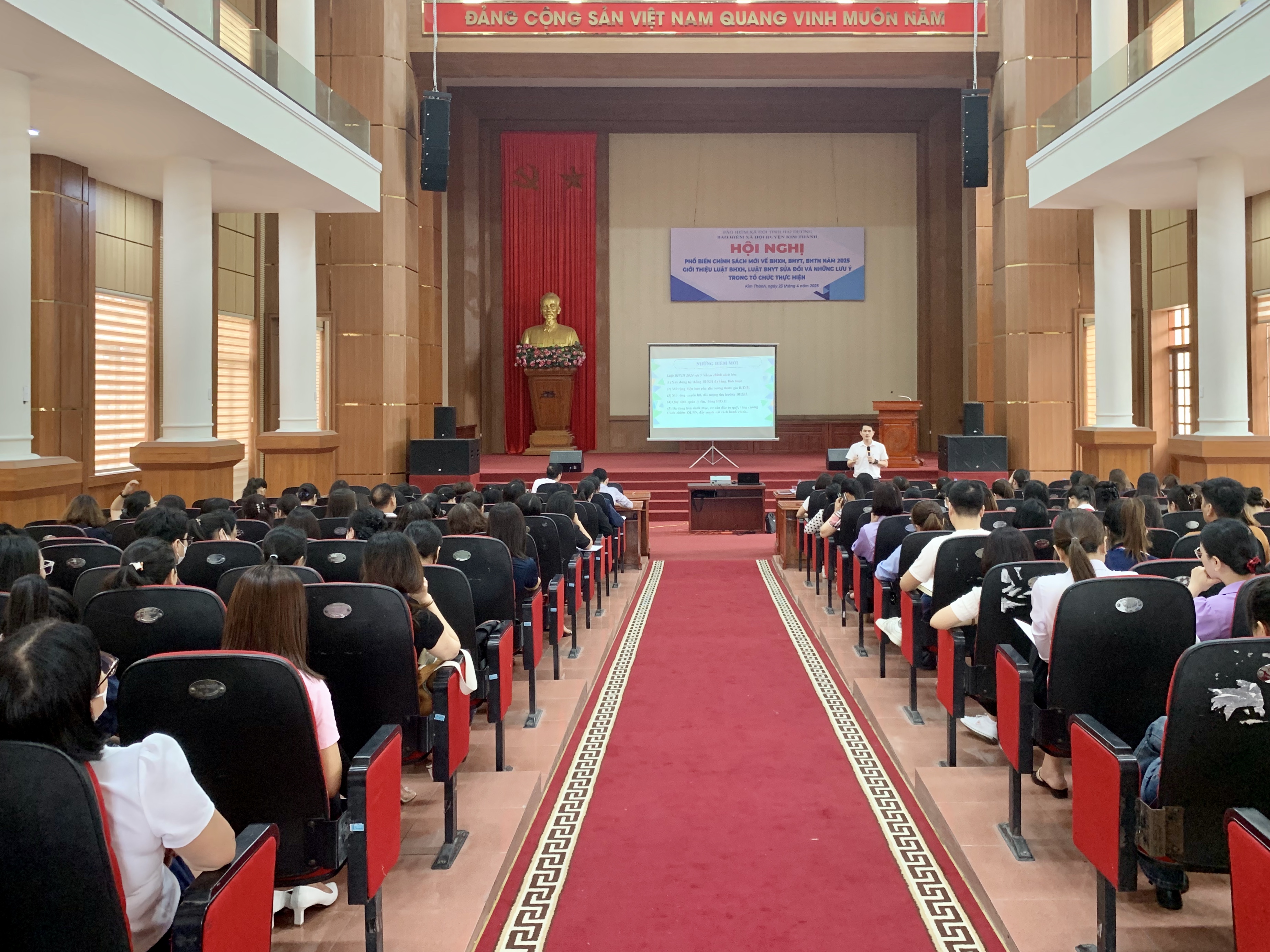 BHXH huyện tuyên truyền phổ biến một số chính sách hiểm mới